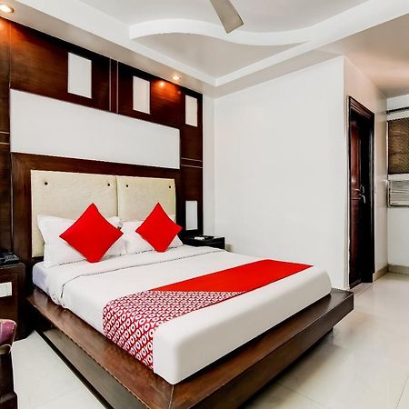 OYO 7781 Hotel Sai International Neu-Delhi Exterior foto